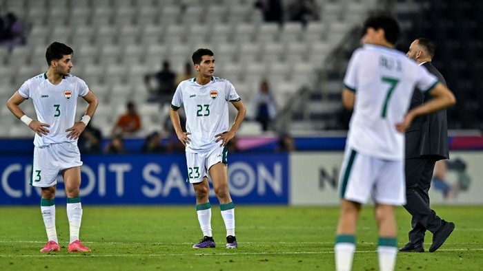 Players from Iraq are expressing their dejection after the AFC U23 Asian Cup Qatar 2024 Semi-Final match between Japan and Iraq at Jassim Bin Hamad Stadium in Doha, Qatar, on April 29, 2024. (Photo by Noushad Thekkayil/NurPhoto via Getty Images)