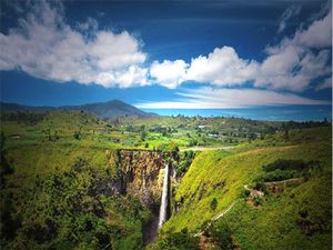 Bukan Cuma Sipiso-piso, Ini 6 Rekomendasi Air Terjun yang Memukau di Sumut