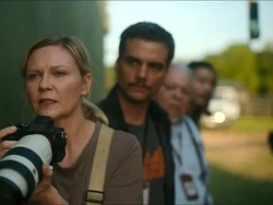 Civil War: Kisah 4 Jurnalis Bergulat di Medan Perang