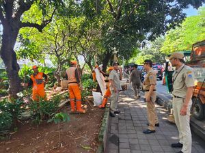 Satpol PP akan Patroli Malam Sekitar RTH Jakbar Usai Temuan Kondom Berserakan Satpol PP akan Patroli Malam Sekitar RTH Jakbar Usai Temuan Kondom Berserakan
