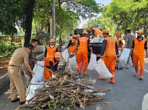 Heboh Kondom Berserakan di RTH Jakbar, Camat Usul Dibuat Jogging Track Heboh Kondom Berserakan di RTH Jakbar, Camat Usul Dibuat Jogging Track