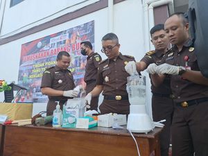 Barang Bukti Sabu-Ineks 102 Kasus Narkoba di Pasuruan Dimusnahkan Barang Bukti Sabu-Ineks 102 Kasus Narkoba di Pasuruan Dimusnahkan