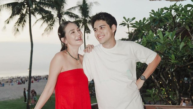 Highlight Dunia Hiburan InsertLive : Jelang Nikah, Luna Maya dan Maxime Bouttier Jalani Prosesi Siraman Hari Ini