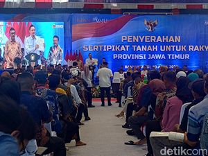 Pesan AHY ke Warga Banyuwangi Penerima Sertifikat: Jangan Dipakai Aneh-aneh Pesan AHY ke Warga Banyuwangi Penerima Sertifikat: Jangan Dipakai Aneh-aneh
