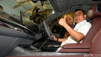 Maju-Mundur Insentif Kendaraan Listrik, Moeldoko Sebut Dealer Bisa Mati