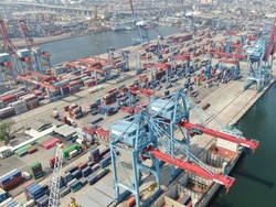 Pelindo-PBM Kerja Sama Kelola Sebagian Terminal Peti Kemas Tanjung Priok