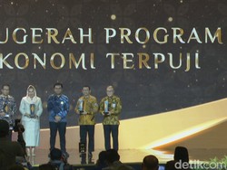 Bupati Joko Sutopo Terima Penghargaan Kategori Reformasi Birokrasi