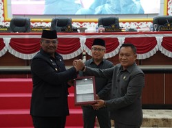 Respons Pj Gubernur Babel Usai Diberi Catatan oleh DPRD dalam Rapat LKPJ