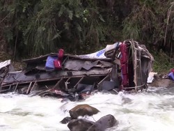 Bus Terbalik Dan Jatuh ke Sungai di Peru, 25 Orang Tewas-13 Luka