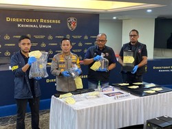 Polisi: Komplotan Judi Online di Tangerang Atur Menang Kalah dalam Permainan