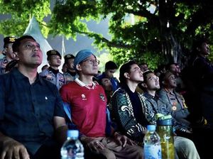 Sandiaga Unggah Momen Nobar Timnas Indonesia U-23 Bareng Gibran