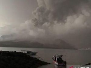 Erupsi Gunung Ruang Bikin Alat Perekam Kegempaan Rusak Erupsi Gunung Ruang Bikin Alat Perekam Kegempaan Rusak