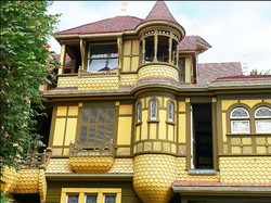 Unik Atau Aneh? Rumah Ini Berbentuk Labirin-Ada 2.000 Pintu Tanpa Tujuan