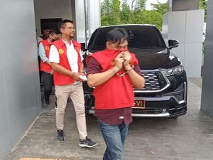 3 Tersangka Dugaan Korupsi Wajib Pajak di Sumsel Ditahan 20 Hari 3 Tersangka Dugaan Korupsi Wajib Pajak di Sumsel Ditahan 20 Hari