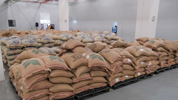 Pabrik coffee roastery TOMORO COFFEE.