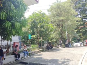 Potret UTBK 2024 di UNS dari Ruang Transit hingga Masuk Ruang Ujian Potret UTBK 2024 di UNS dari Ruang Transit hingga Masuk Ruang Ujian