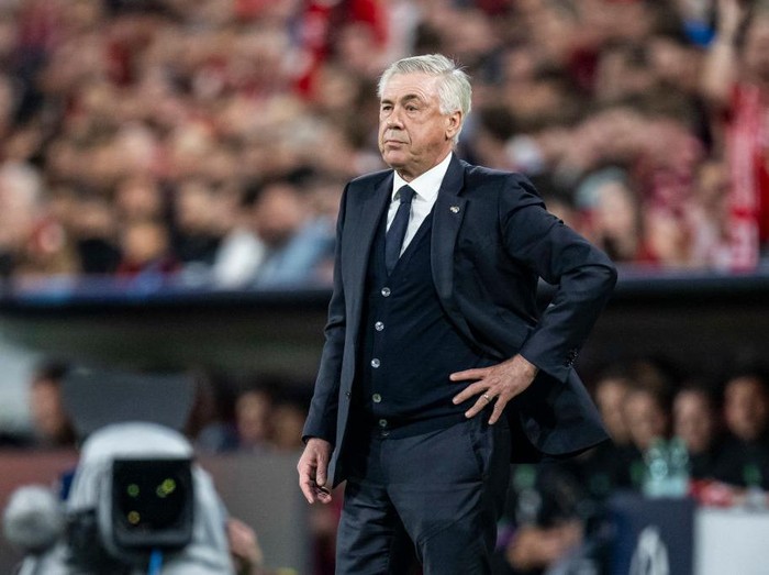 MUNICH, GERMANY - APRIL 30: Head Coach Carlo Ancelotti of Real Madrid looks on during the UEFA Champions League semi-final first leg match between FC Bayern München and Real Madrid at Allianz Arena on April 30, 2024 in Munich, Germany. (Photo by Kevin Voigt/Getty Images)