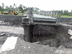 Jembatan Antarkecamatan Putus Akibat Banjir Lahar Semeru, Ini Harapan Warga