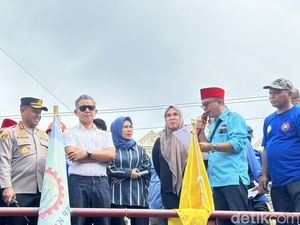 Ketua DPRD Sulsel Terima Massa Aksi Demo Buruh, Janji Komunikasi ke Pusat