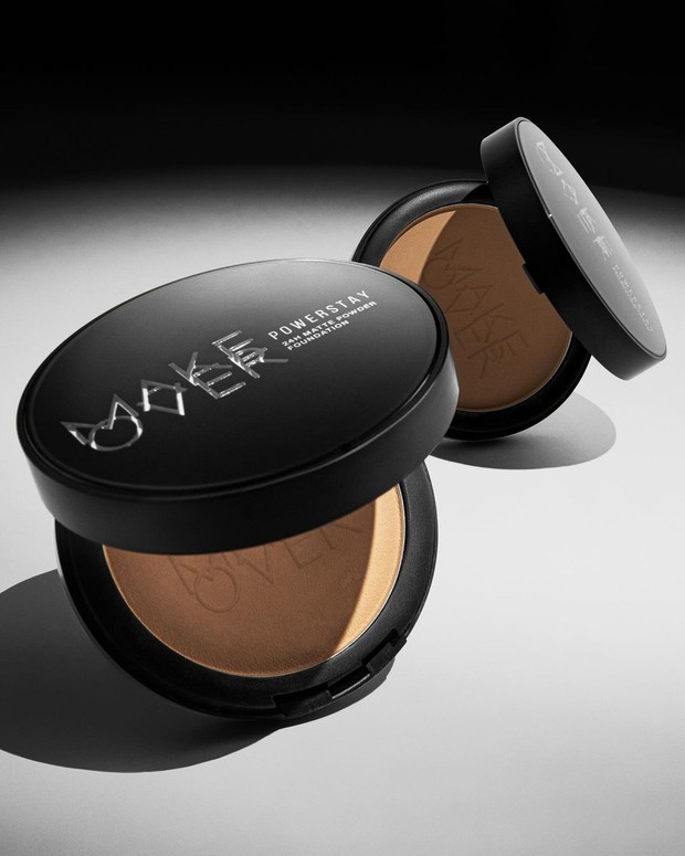 Potret produk Make Over Powerstay 24H Matte Powder Foundation