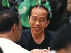 Jokowi Nge-vlog Makan Mie Gacoan Bareng Basuki di NTB: Pedes Sekali