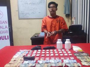 Pemuda Probolinggo Pengedar Pil Koplo Ditangkap, 2.402 Butir Disita Pemuda Probolinggo Pengedar Pil Koplo Ditangkap, 2.402 Butir Disita
