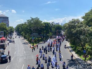 136 Kendaraan Buruh Terekam ETLE Saat Rayakan May Day di Surabaya 136 Kendaraan Buruh Terekam ETLE Saat Rayakan May Day di Surabaya