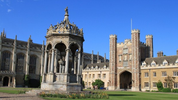 Raja Charless III pernah bersekolah di Trinity college