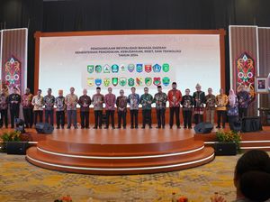 Daftar Penerima Penghargaan Revitalisasi Bahasa Daerah Kemendikbudristek 2024 Daftar Penerima Penghargaan Revitalisasi Bahasa Daerah Kemendikbudristek 2024