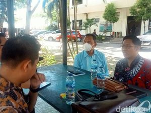 Rektor UNU Gorontalo Diperiksa Polisi Soal Kasus Dugaan Pelecehan Dosen-Staf Rektor UNU Gorontalo Diperiksa Polisi Soal Kasus Dugaan Pelecehan Dosen-Staf