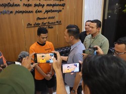 Potret DJ East Blake Tersangka Revenge Porn Kini Berbaju Tahanan