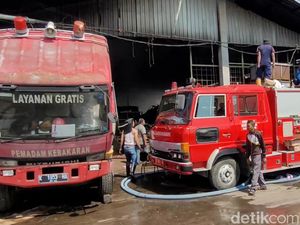 Gudang Besi di Jakenan Pati Ludes Terbakar, Diduga Akibat Korsleting