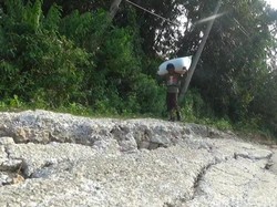 Nestapa Warga Kampung Cirangkong Korban Pergerakan Tanah