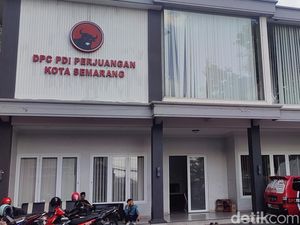 PDIP Buka Penjaringan Pilwalkot Semarang, Ada Kader Langsung Ambil Formulir PDIP Buka Penjaringan Pilwalkot Semarang, Ada Kader Langsung Ambil Formulir