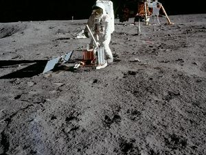 Alasan di Balik Belum Ada Lagi Manusia ke Bulan Selama 50 Tahun Alasan di Balik Belum Ada Lagi Manusia ke Bulan Selama 50 Tahun