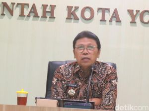 Soal Maju Pilwalkot Jogja, Pj Wali Kota Singgih: Nanti Aja... Soal Maju Pilwalkot Jogja, Pj Wali Kota Singgih: Nanti Aja...