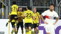 Kemenangan ini menjadi modal penting Dortmund menatap leg kedua di markas PSG. Kedua kesebelasan kembali bentrok pekan depan. REUTERS/Leon Kuegeler  