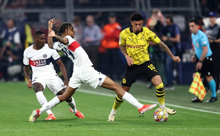 Potret Dortmund Tumbangkan PSG di Leg Pertama Semifinal Liga Champions Borussia Dortmund merebut kemenangan pada leg pertama semifinal Liga Champions. Die Borussen menang 1-0 atas Paris Saint-Germain. Dortmund vs PSG tersaji di Signal Iduna Park, Kamis (2/5/2024) dini hari WIB.