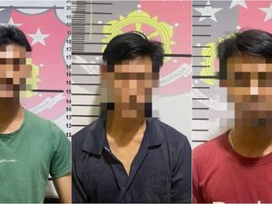 Pemalak Rampas Modal Nikah Sopir Truk di OKI 4 Orang, 1 Pelaku Buron Pemalak Rampas Modal Nikah Sopir Truk di OKI 4 Orang, 1 Pelaku Buron
