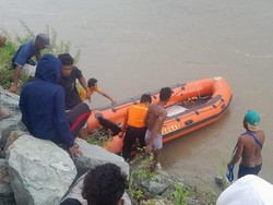 Remaja Hilang Saat Mandi di Sungai Kotarindau Sigi, Tim SAR Cari