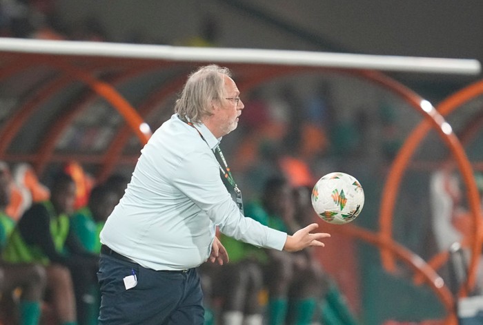 YAMOUSSOUKRO, IVORY COAST - JANUARY 19: Tom Saintfiet of Gambia during the TotalEnergies CAF Africa Cup of Nations group stage match between Guinea and Gambia at Stade Charles Konan Banny de Yamoussoukro on January 19, 2024 in Yamoussoukro, Ivory Coast. (Photo by Ulrik Pedersen/DeFodi Images via Getty Images)
