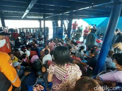 3.364 Warga Pulau Tagulandang Dievakuasi Imbas Erupsi Gunung Ruang di Sitaro