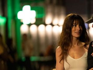 Sinopsis Film The Idea of You, Berawal dari Pandangan Pertama di Coachella