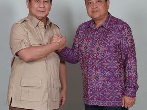 Viral Foto Rai Mantra Jabat Tangan Prabowo, Sinyal Siap Maju ke Pilgub Bali?