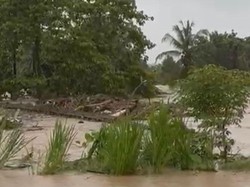 Banjir Terjang 11 Kecamatan di Sidrap, 1 Warga Tewas-2 Jembatan Putus