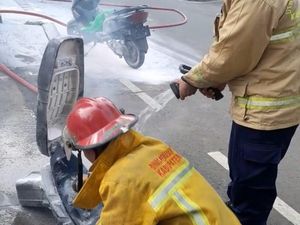 Motor Listrik di Bogor Kebakaran, Diduga gegara Korsleting Baterai Motor Listrik di Bogor Kebakaran, Diduga gegara Korsleting Baterai