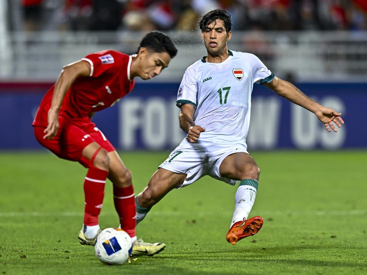 Aksi Marselino Ferdinan di laga melawan Irak di Piala Asia U-23 2024. (Foto: Noushad Thekkayil/NurPhoto via Getty Images)