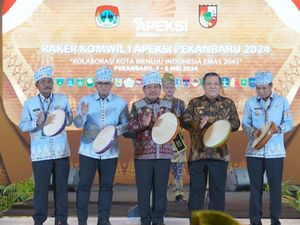 Raker Komwil I Apeksi 2024 Dibuka, Wali Kota Diharapkan Permudah Investasi Raker Komwil I Apeksi 2024 Dibuka, Wali Kota Diharapkan Permudah Investasi