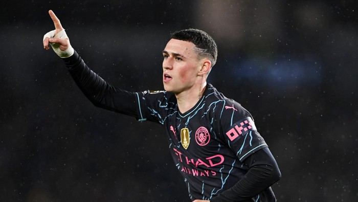 Phil Foden Rebut Penghargaan Pemain Terbaik 2024 versi Jurnalis