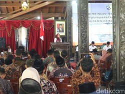 Gelar Bimtek BPD Se-Demak, Bupati Eistianah: Agar Anggaran Desa Makin Baik